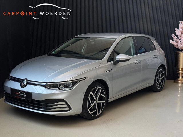 Volkswagen Golf 1.5 eTSI Style DSG | IQ LIGHT | CAMERA | SFEERVERLICHTING