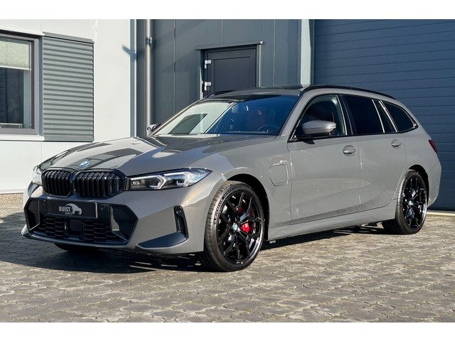BMW 3 Serie touring 330e 293pk M-Sport