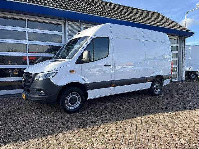 Mercedes-Benz Sprinter 317 CDI L2/H2 Automaat/10"MBUX/Navi/Camera
