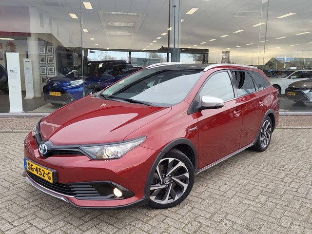 Toyota Auris Touring Sports 1.8 Hybrid Freestyle | Pano | Navi | Cruise Control | Achteruitr