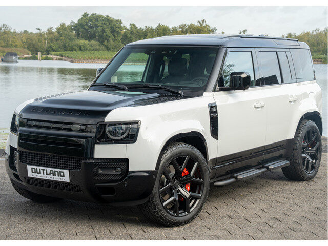 Land Rover Defender 110 P300e X-Dynamic HSE