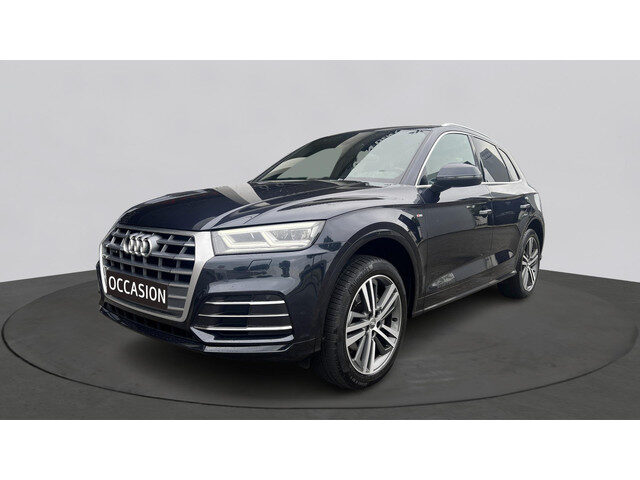 Audi Q5 2.0 TFSI 252pk Quattro S Line Edition / Getint Glas / Wegklapbare Trekhaak / Hill Hold