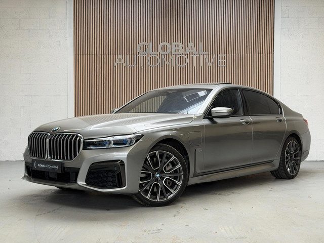 BMW 7 Serie 745e High Executive - NL AUTO - M PAKKET - SCHUIFDAK - NAPPA - ALCANTARA HEMEL - 20''