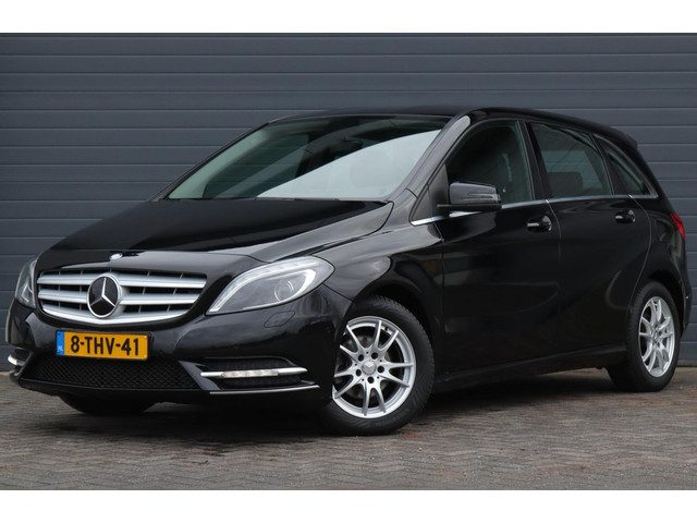 Mercedes-Benz B-Klasse 180 Ambition / AUTOMAAT