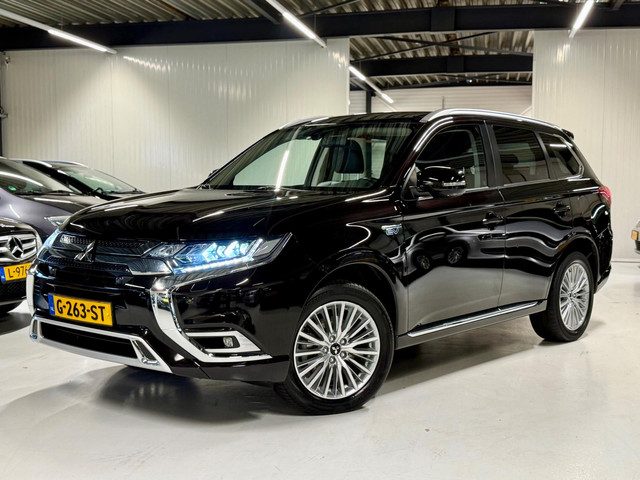 Mitsubishi Outlander 2.4 PHEV Intense Trekhaak| Navi|Stoelverw.