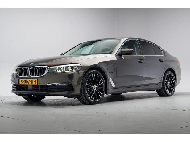 BMW 5 Serie 530E XDRIVE IPERFORMANCE High Executive [Harman Kardon Stoelverwarming Camera ]