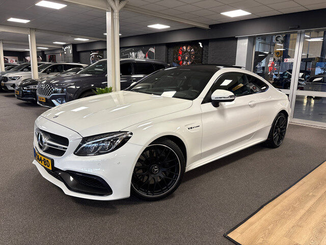 Mercedes-Benz C-Klasse coupe AMG 63 / pano / leer / memory / Burmester / camera / boeken
