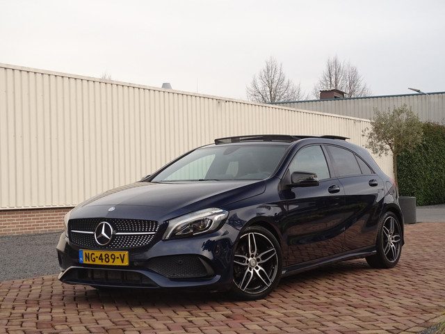 Mercedes-Benz A-Klasse 180 AMG-Line | Scuifdak| Or.NL-auto-NAP | Automaat | Uniek! Canvasiet Blu