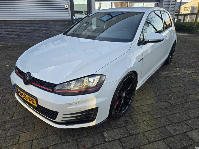 Volkswagen Golf GOLF2.0 TSI GTI PERFORMANCE