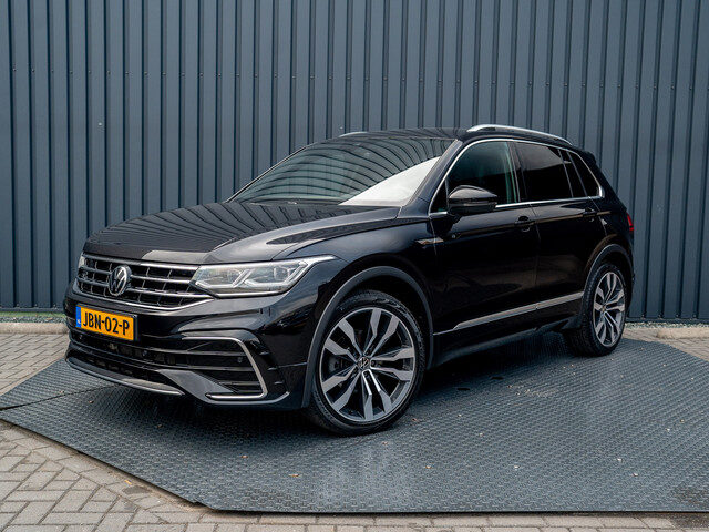 Volkswagen Tiguan 1.5 TSI R-Line Business+ | Leder | Camera | Stoelgeheugen | IQ Light | Elk. A-klep