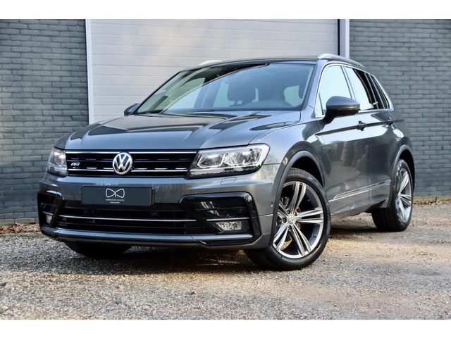 Volkswagen Tiguan 1.4 TSI ACT Comfortline Business R Line | PANORAMA | NAVIGATIE | CARPLAY | TREKHAA