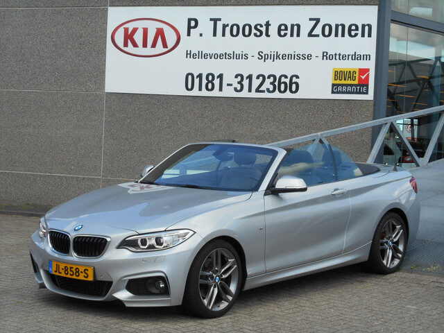 BMW 2 Serie Cabrio 220I AUTOMAAT M-pakket NL auto/Navigatie/Lederen bekleding/Stoelverwarming/Led da
