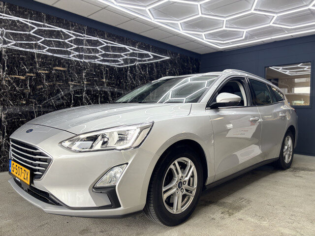 Ford Focus Wagon 1.0 EcoBoost Titanium Business