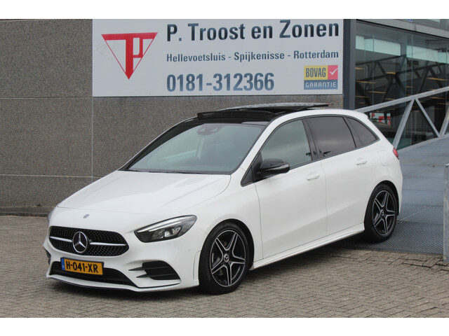 Mercedes-Benz B-Klasse 180 Business Solution AMG Night pakket/Panoramadak/Navigatie/Apple carplay/Ac