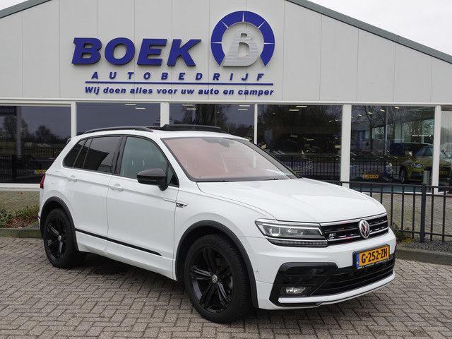 Volkswagen Tiguan 1.5 TSI ACT Highline R-LINE BLACK STYLE |