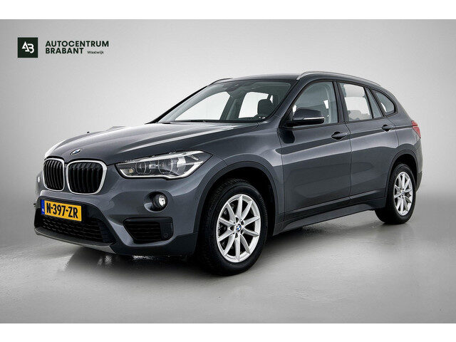 BMW X1 SDrive18i Centennial High Executive (NAVIGATIE, PARKEERSENSOREN, STOELVERWARMING, LED)
