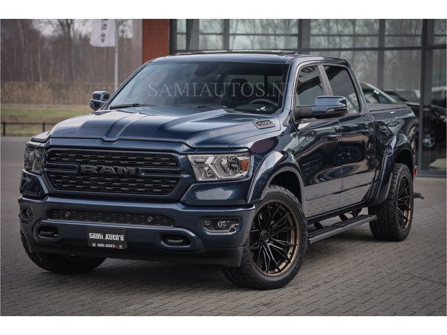 Dodge Ram Pick-Up SPORT | 5.7 V8 4x4 HEMI | PANORAMA DAK | GROOTSCHEM 12 INCH | LPG | Patriot Blue