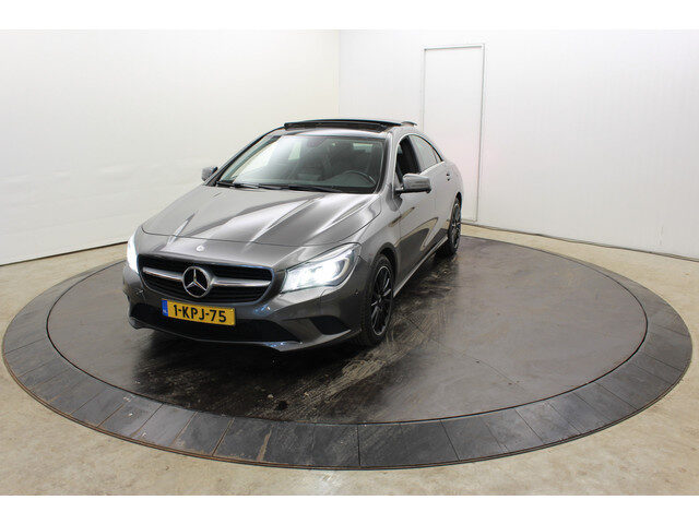 Mercedes-Benz CLA 200 Schaal stoelen 157PK Panodak Navi winterwielen set
