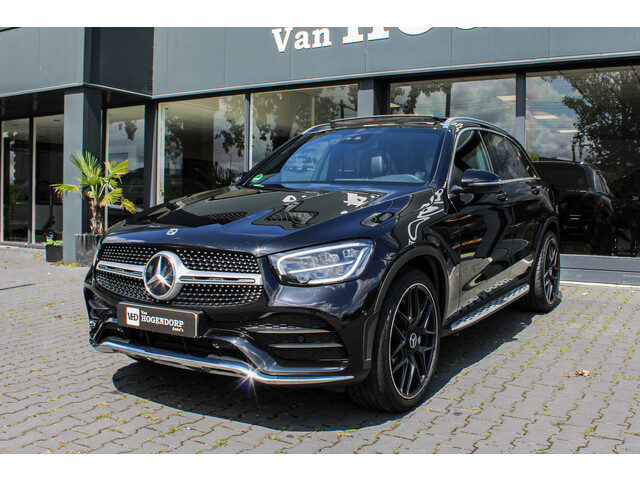 Mercedes-Benz GLC 200 AMG 4M P.Plus PANO LED NAVI VIRTUAL CAMERA