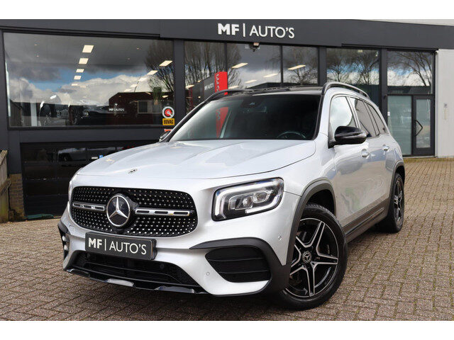Mercedes-Benz GLB 200 Premium Plus AMG|Pano|Sfeer|Camera|Trekhaak