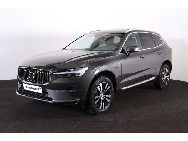 Volvo XC60 T6 Recharge AWD Core Bright