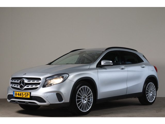 Mercedes-Benz GLA 180 Business