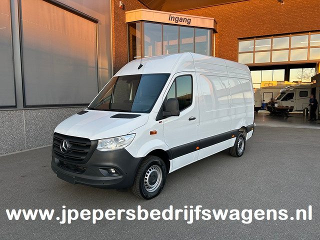 Mercedes-Benz Sprinter 317 CDI L2 H2 MBUX / 360 Camera / Navigatie / Cruise control / Airco / 270 Gr