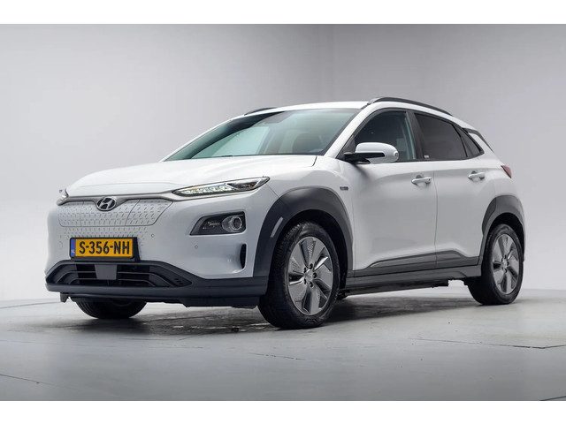 Hyundai Kona EV Comfort 64 kWh 3 fase [ LED Adapt.cruise Navi Krell audio Camera ]