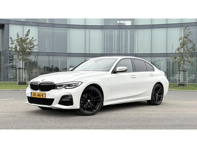 BMW 3 Serie 320i High Executive