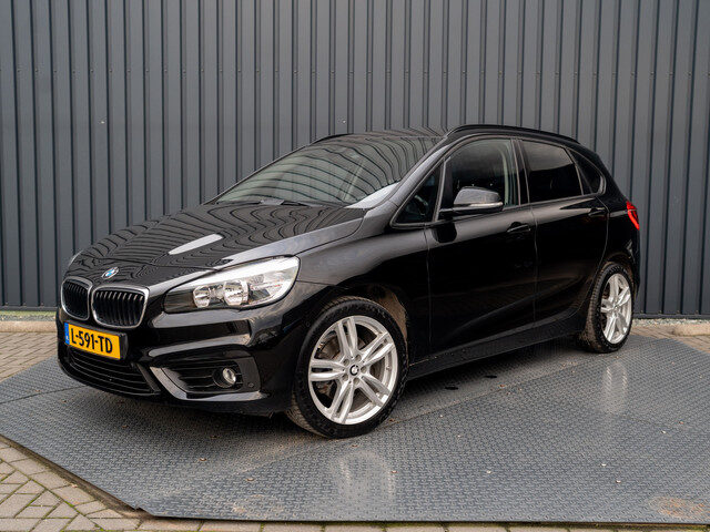BMW 2 Serie Active Tourer 218i Business | 18'' | Parkeersensoren V&A | Stoelverw. | Navi |