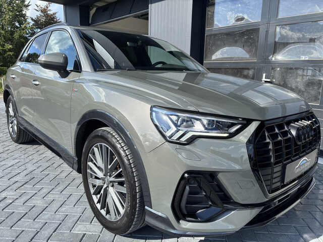 Audi Q3 35 TFSI S-line Black Leder Sfeer CarPlay