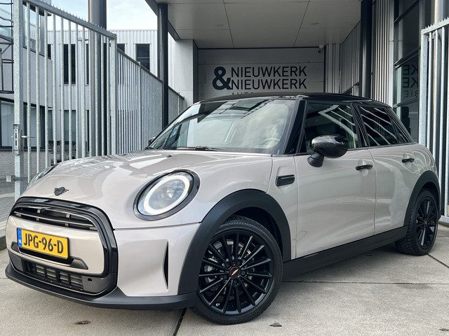 MINI Cooper Mini 1.5 Classic | AUTOMAAT | CARPLAY/ANDROID | NAVI | CRUISE CONTROL | PDC | CLIMATE CO
