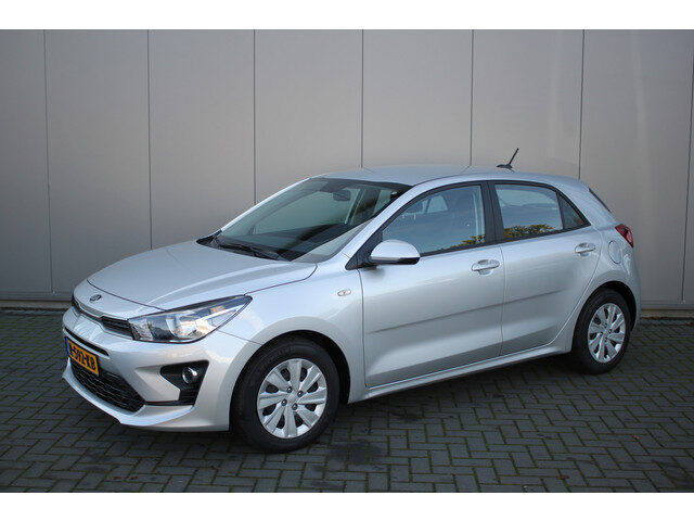 Kia Rio 1.2I 83PK ComfortLine Airco/Bluetooth/Parkeerhulp/Stoelverwarming