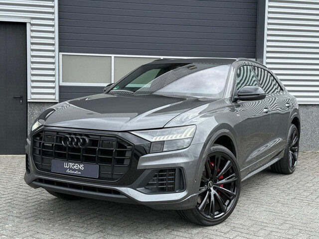 Audi Q8 55 TFSI e quattro S-line Matrix 23 Inch Luchtvering