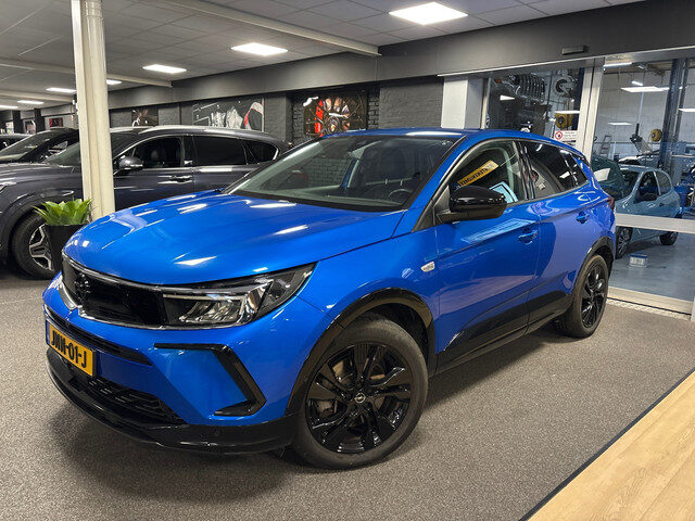 Opel Grandland 1.6 Turbo Plug-In Hybrid GS Line / 225pk / stuur verwarming / camera / Apple carplay