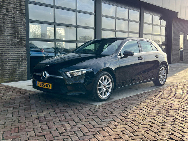 Mercedes-Benz A-Klasse 180 Business Solution AMG | Navi | 1/2 Leer | Clima | Xenon |