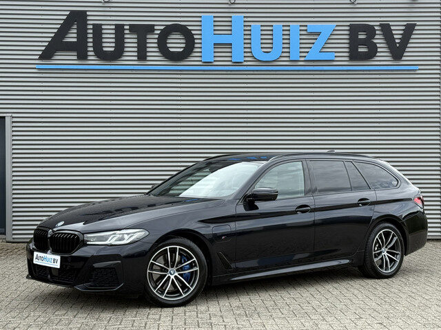 BMW 5 Serie touring 530e M Sport Touring Trekhaak Head-Up Display LED ACC Harman-Kardon Lederen inte