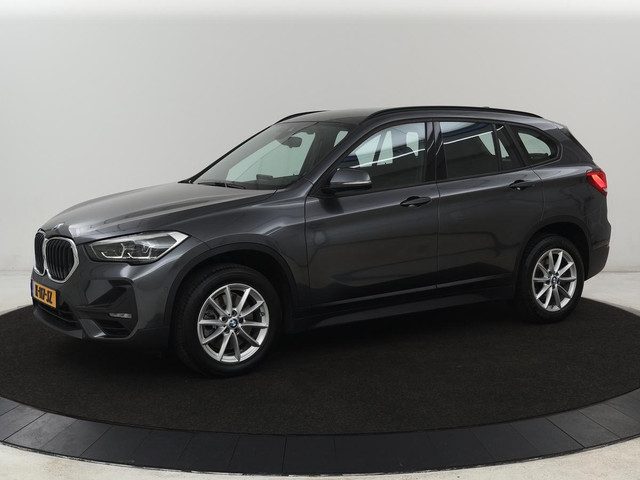 BMW X1 sDrive20i Executive | Sportstoelen | Head-Up |