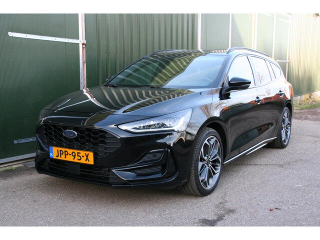 Ford Focus Wagon 1.0 EcoBoost Hybrid ST Line Style 155 PK, LED, NAVIGATIE, CAMERA, WINTERPAKKET