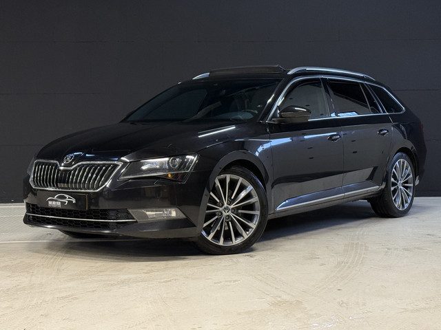 Škoda Superb Combi 2.0 TDI 190PK 4x4 Laurin & Klement Business | Panoramadak | Leder | Trekhaak