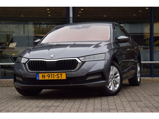 Škoda Octavia 1.0 e-TSI Business Edition DSG Automaat