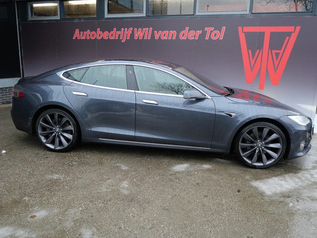 Tesla Model S 75D BASE | PANORAMA DAK | 20 INCH | AUTOPILOT | NL-AUTO | BTW-AUTO!!