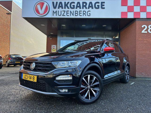 Volkswagen T-Roc 1.5 TSI Style // BEATS AUDIO // TREKHAAK // NAVI // PDC // ADAPTIVE CRUISE // APPLE