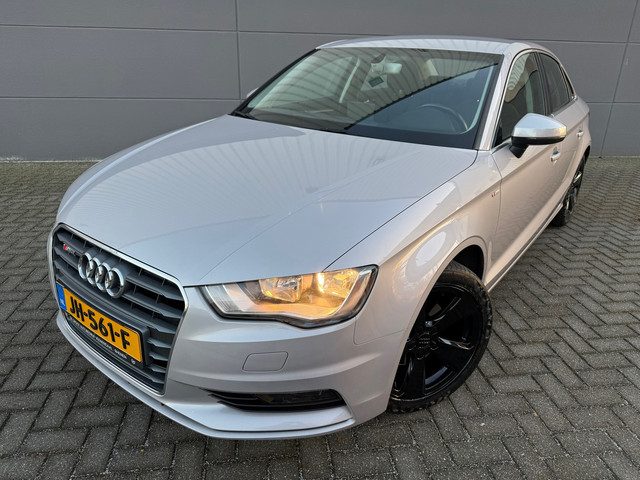 Audi A3 Limousine 1.4 TFSI Ambiente Pro Line Plus*Automaat*NAVI*StoelVerwarming*Velgen*Cruise*Climat