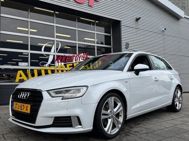 Audi A3 Sportback 30 TFSI Sport S Line Edition - Navigatie I Airco I Sport interieur & Velgen I PDC