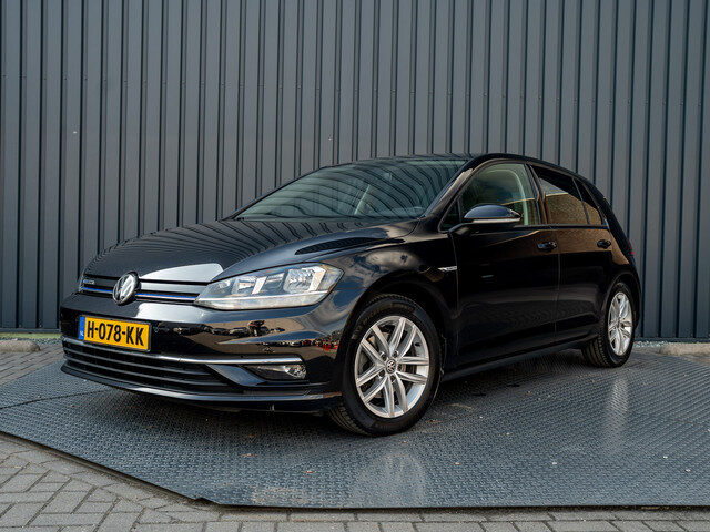 Volkswagen Golf 1.5 TSI 130Pk Comfortline Business | Adapt. Cr. | Climate Control | Parkeersensoren