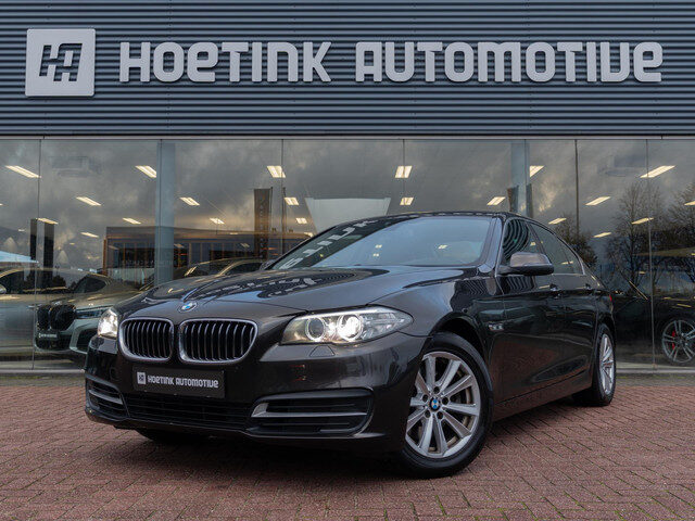 BMW 5 Serie 520i Executive | Trekhaak | Stoelverwarming | Ambiente | Volledig onderhouden