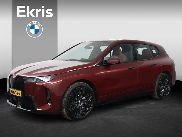 BMW iX xDrive45 101 kWh