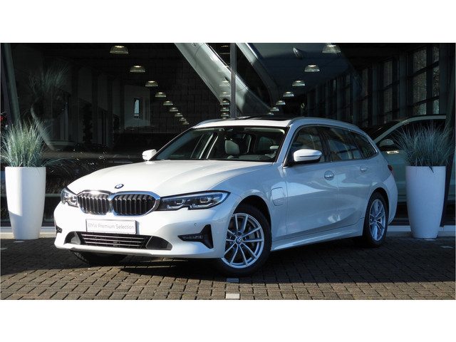 BMW 3 Serie touring 330e High Executive Automaat