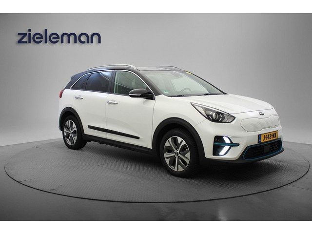 Kia e-Niro E-Niro DynamicLine 64 kWh - Carplay, Camera, Stuur/Stoelverw. SOH 90%